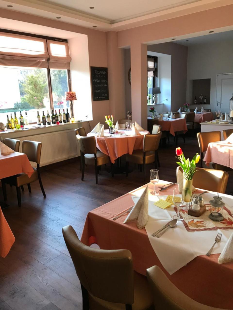 Teramo Restaurant Hotel Muehlenstein Bienenbuettel Exterior foto